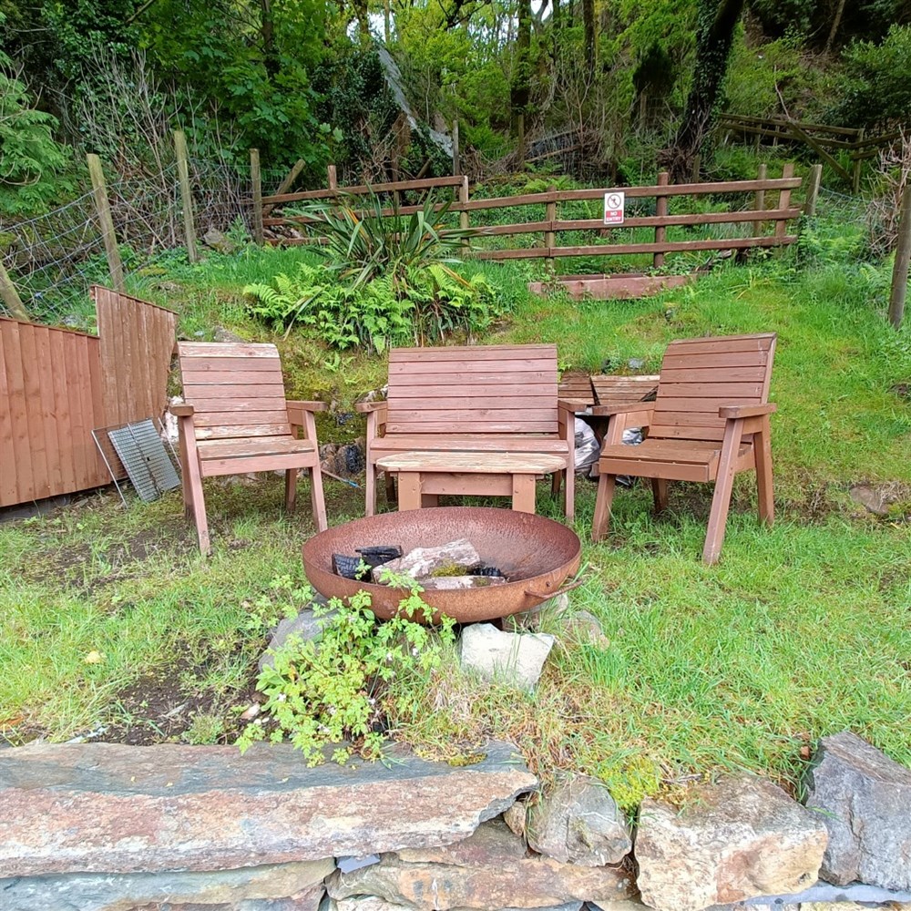 Gwyliau Plasgwyn Self Catering Holiday Accommodation In Beddgelert march-de-noel-chatel-guyon-2024-marcy-sabrina