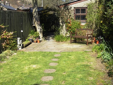 Brackenbury Cottage - self catering holidays in Beddgelert, Eryri / Snowdonia