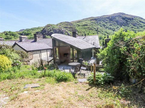 Llys Emrys - Self catering holiday cottage in Beddgelert