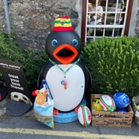 Siop Pen Gwyn - traditional sweets, gifts and souvenirs in Beddgelert